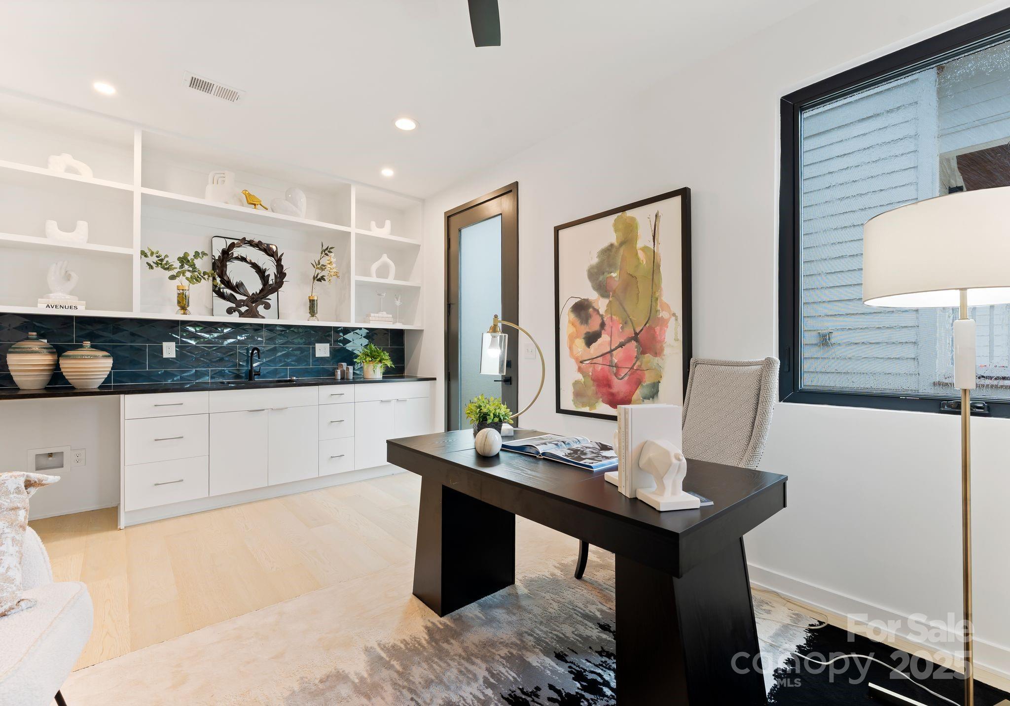 412 State Street Property Photo 10