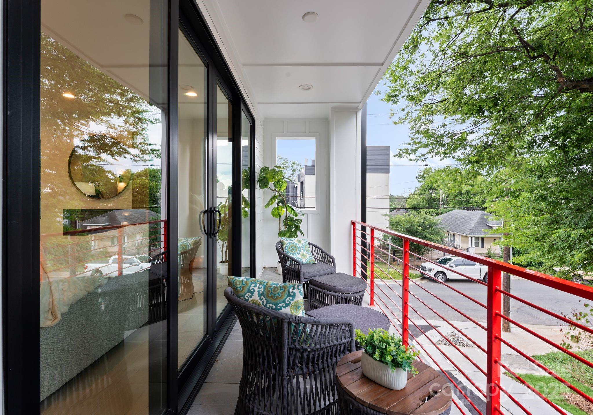 412 State Street Property Photo 14