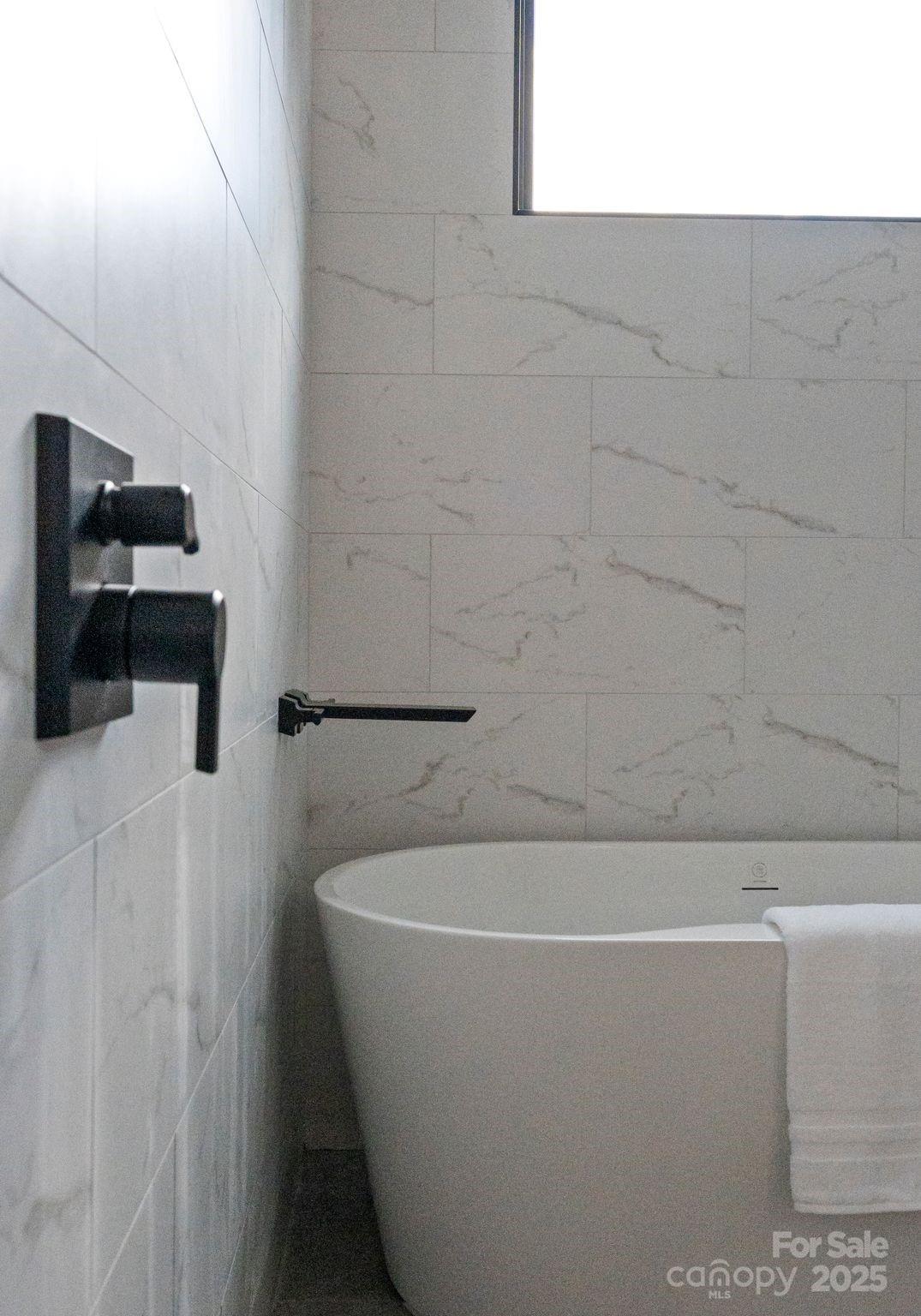 412 State Street Property Photo 24