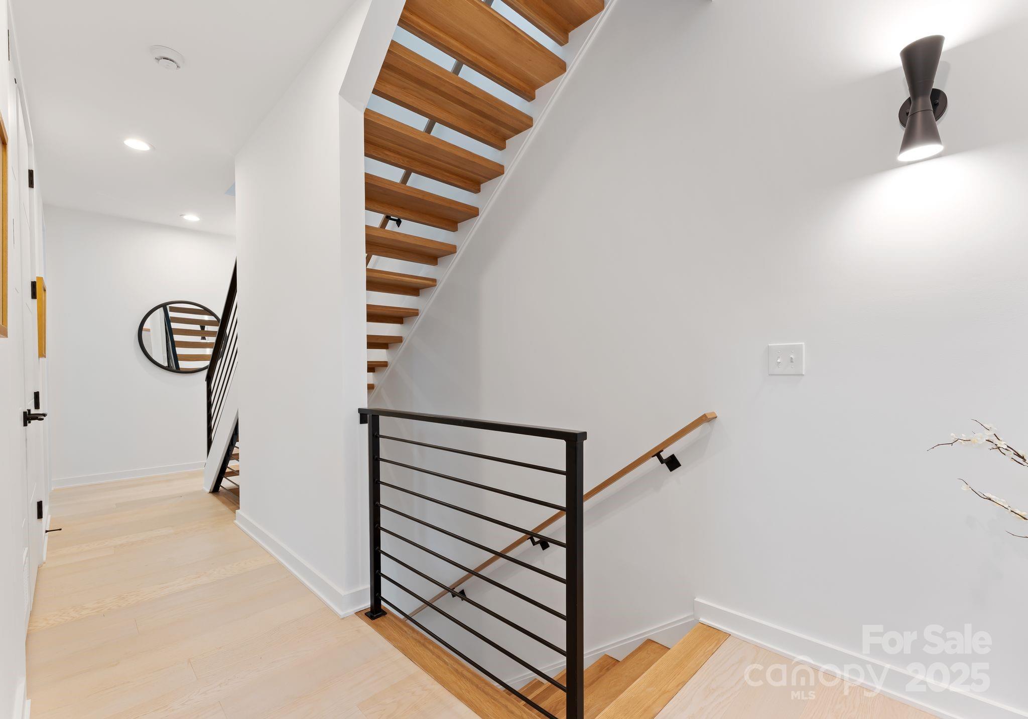 412 State Street Property Photo 25