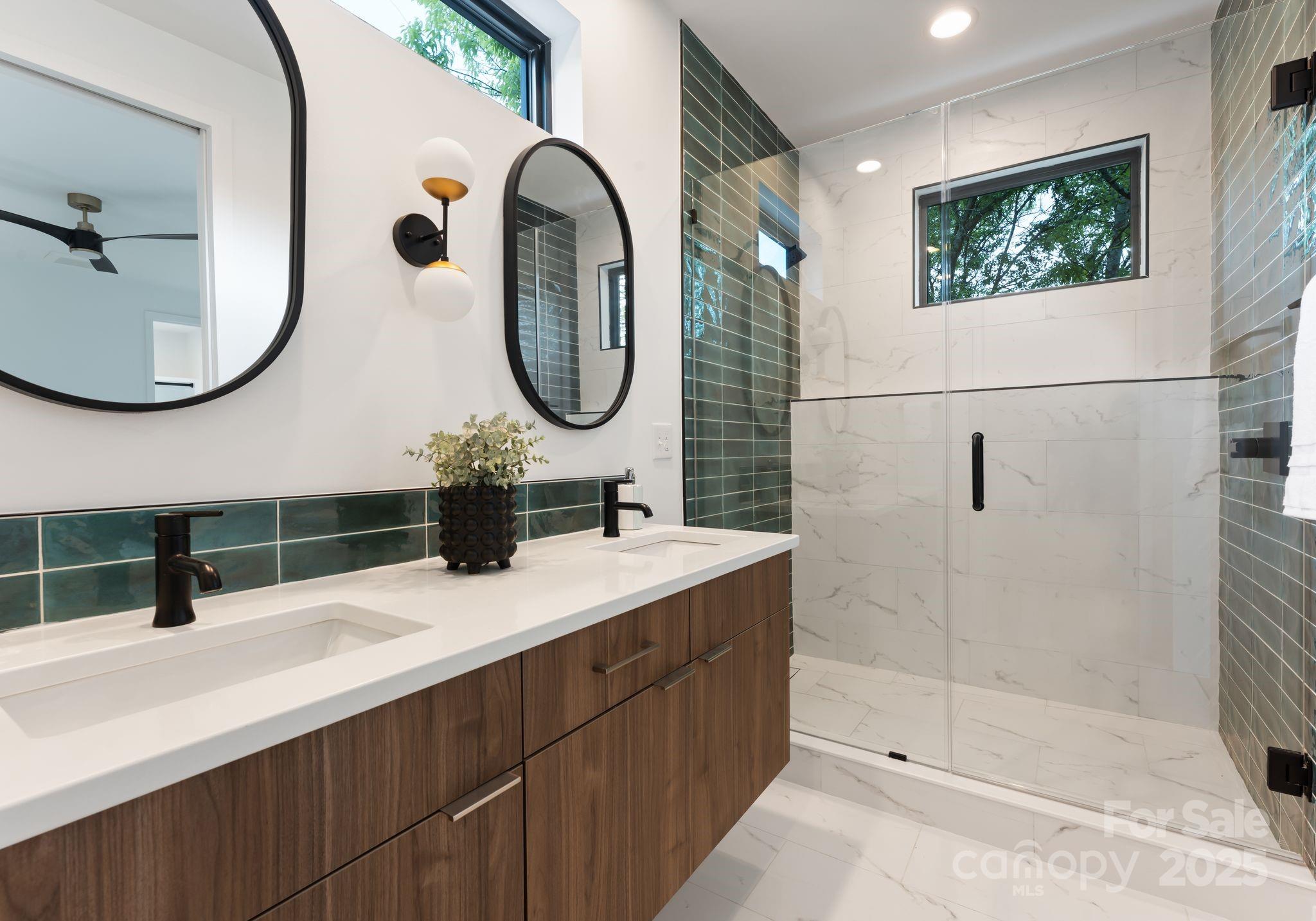 412 State Street Property Photo 27