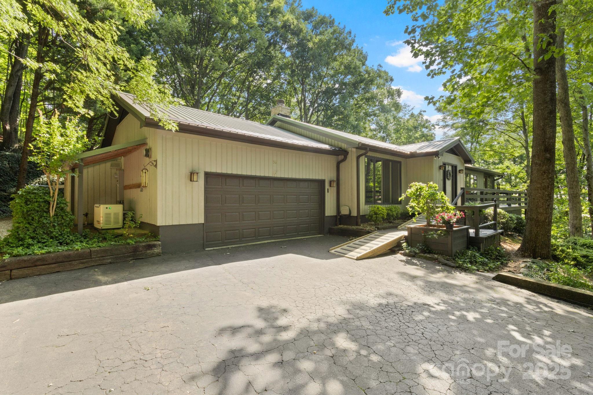 56 Cardinal Circle Property Photo 1