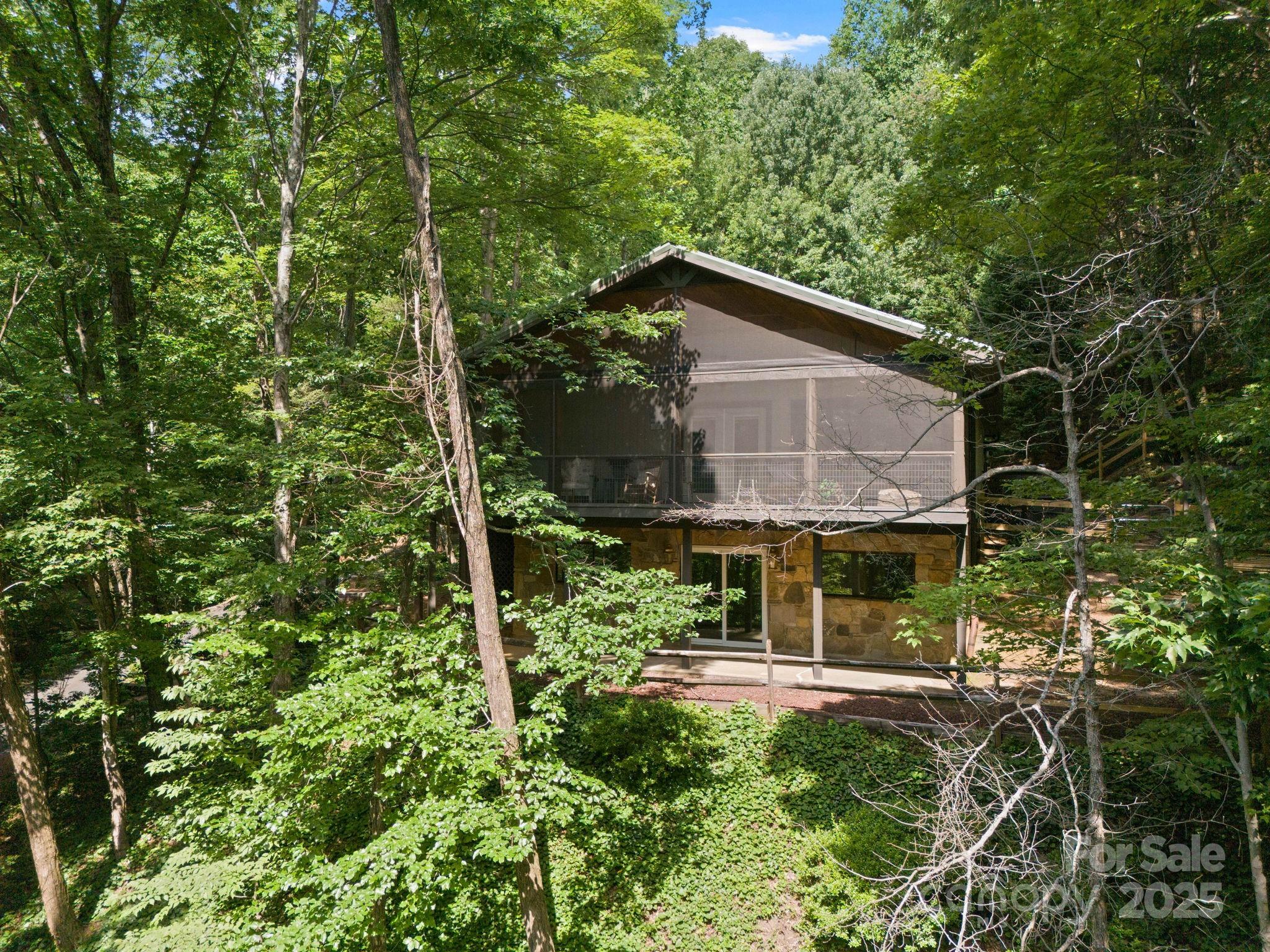 56 Cardinal Circle Property Photo 2