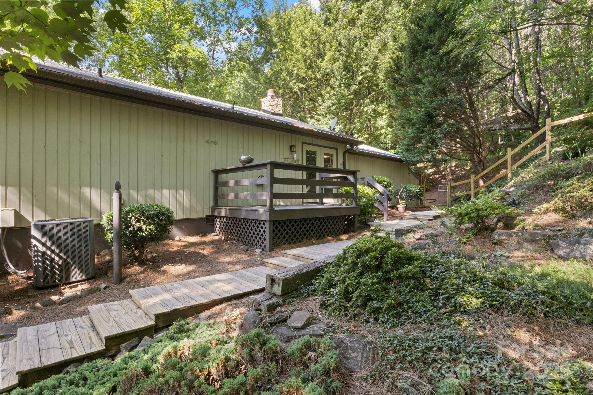 56 Cardinal Circle Property Photo 28