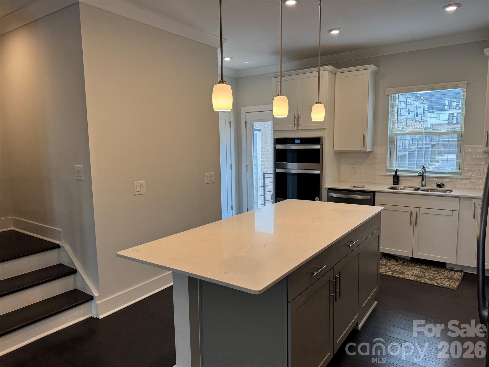 12115 Brooklyn Avenue Property Photo 7