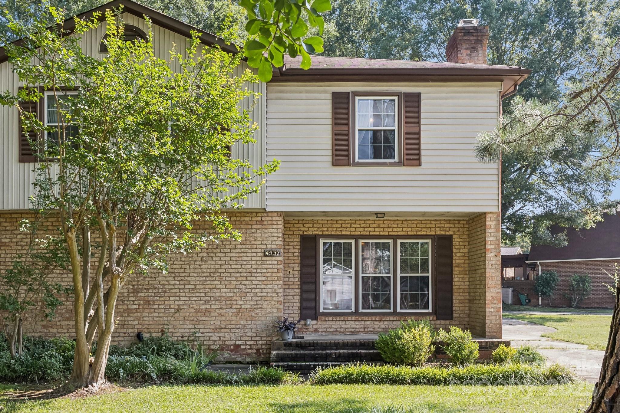 4537 Swan Meadow Lane Property Photo 1
