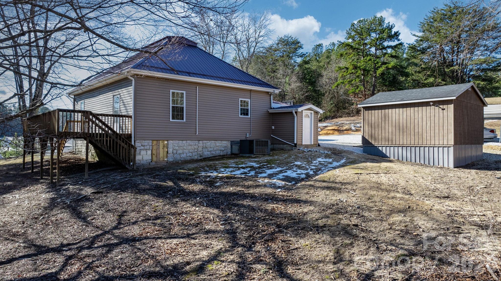 845 Linville Road Property Photo 3