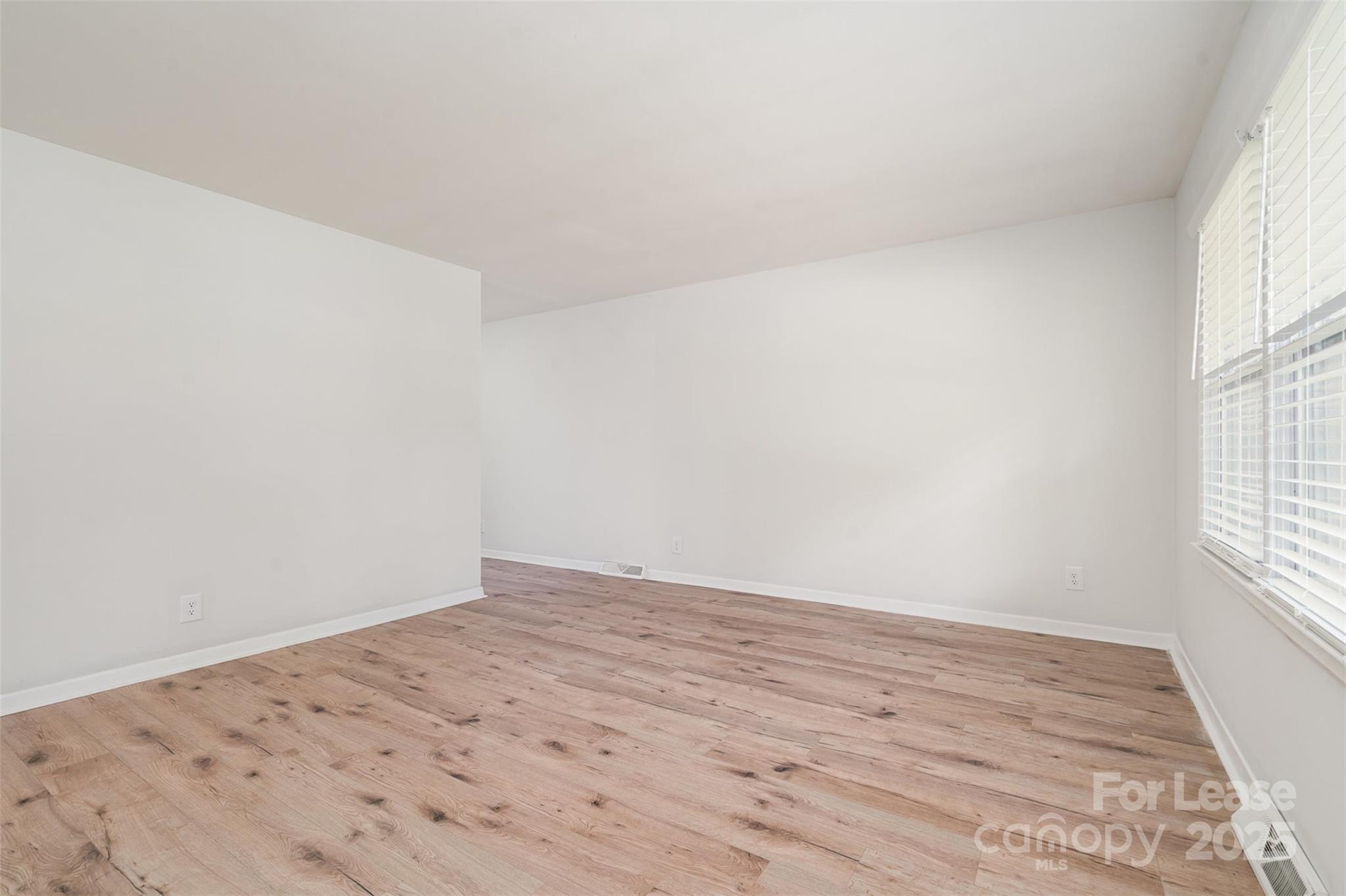 602 Camrose Drive Property Photo 2