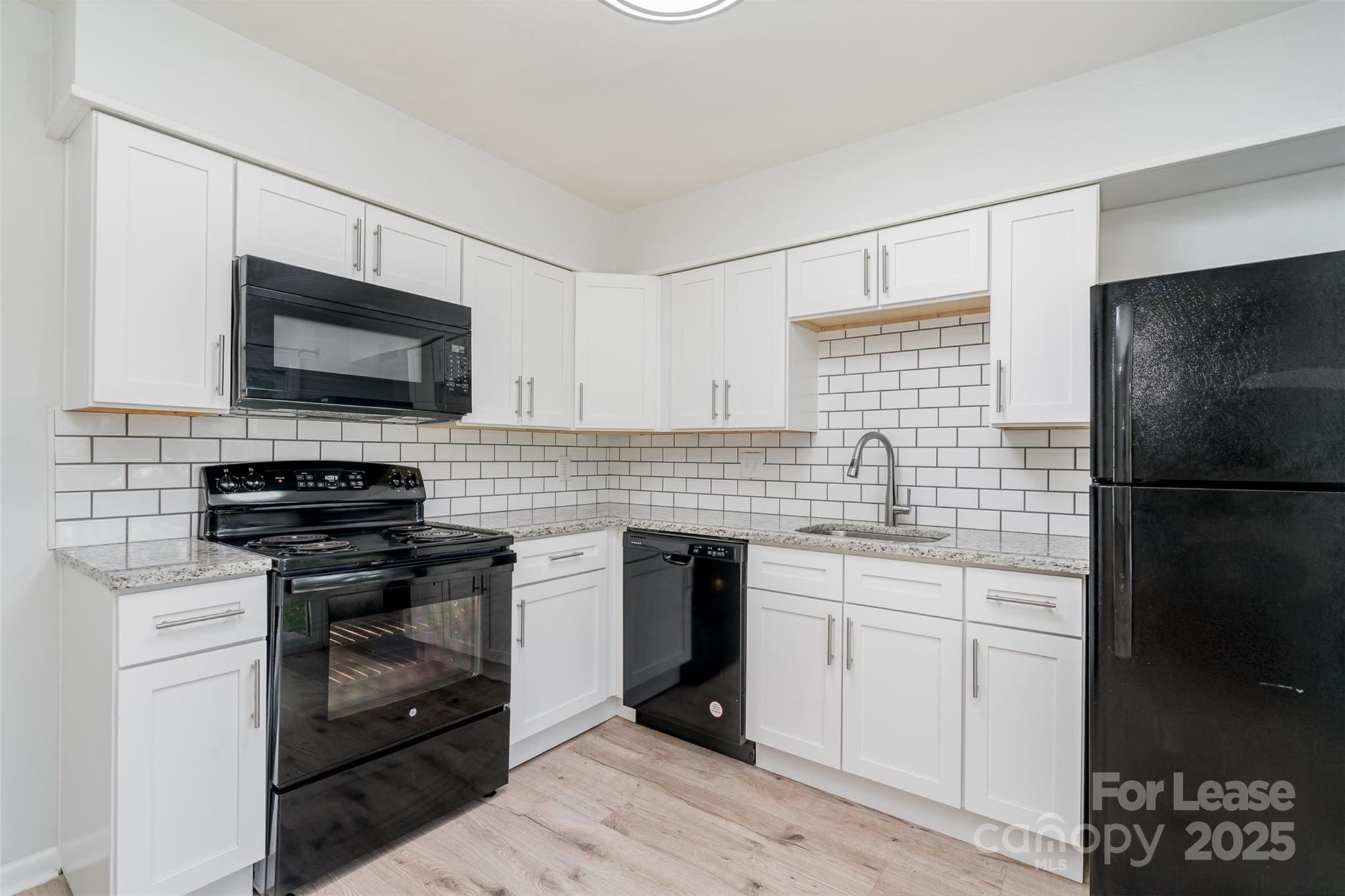 602 Camrose Drive Property Photo 7