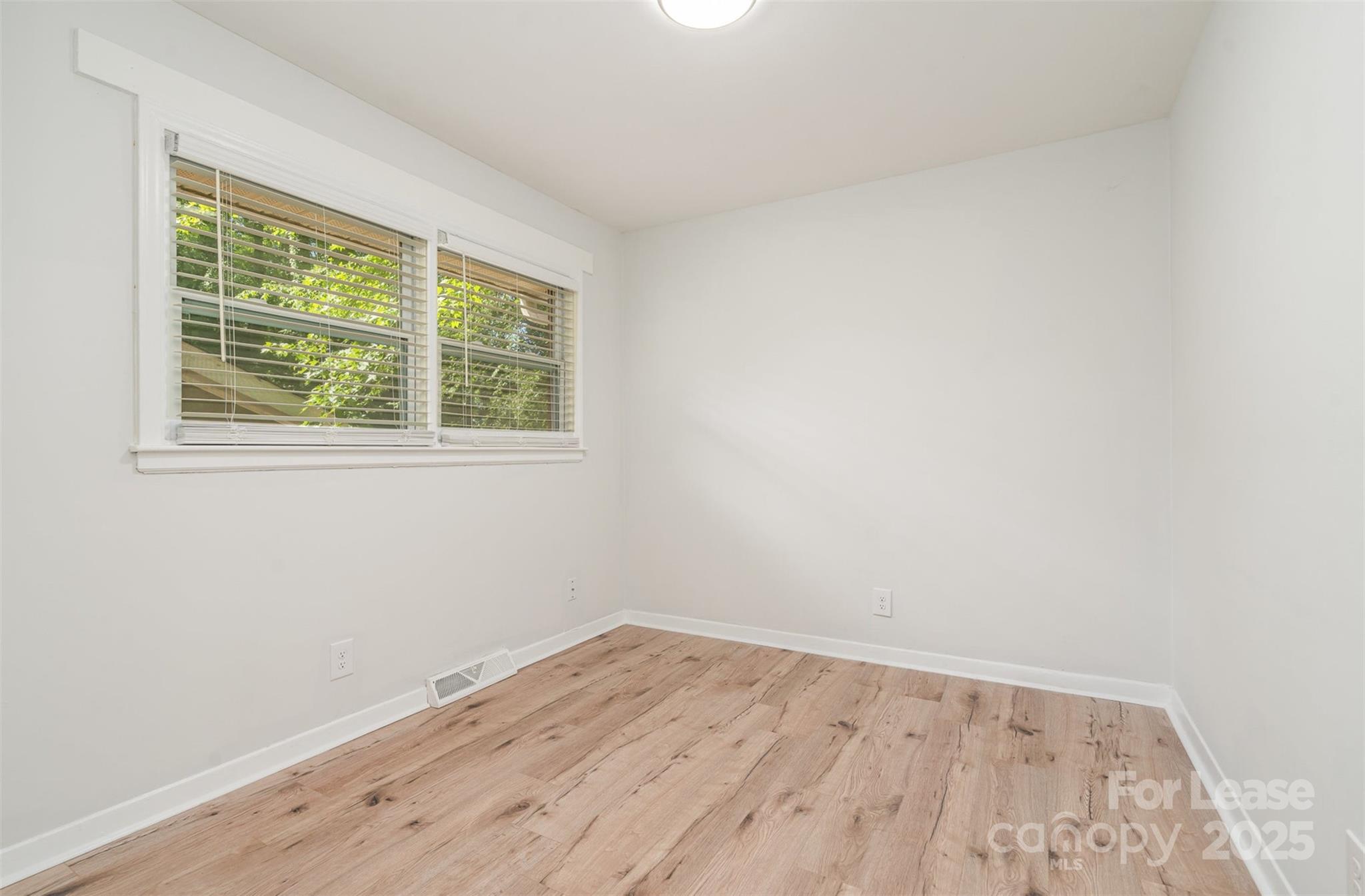 602 Camrose Drive Property Photo 10