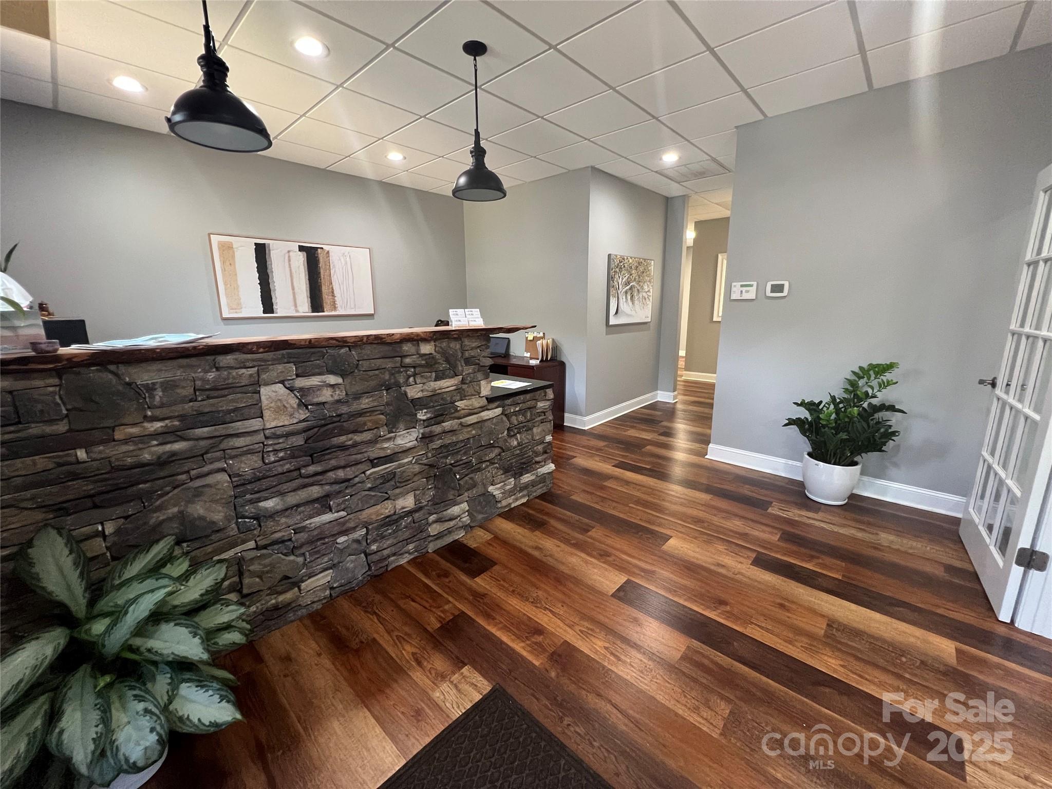 4455 Morris Park Drive E Property Photo 2