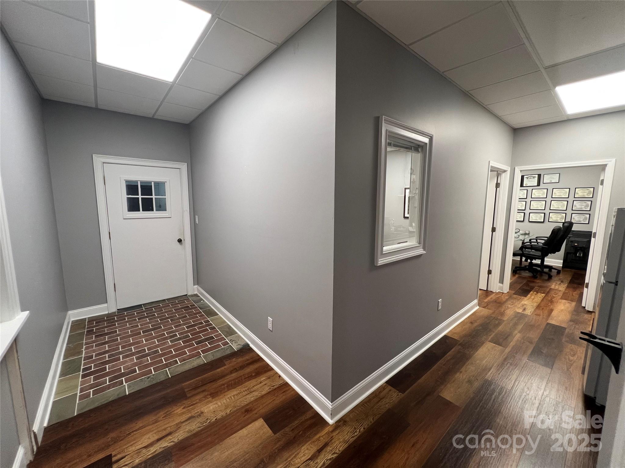4455 Morris Park Drive E Property Photo 12