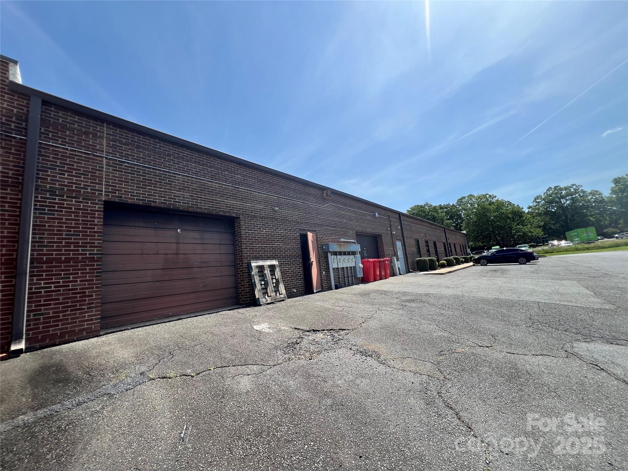 4455 Morris Park Drive E Property Photo 15