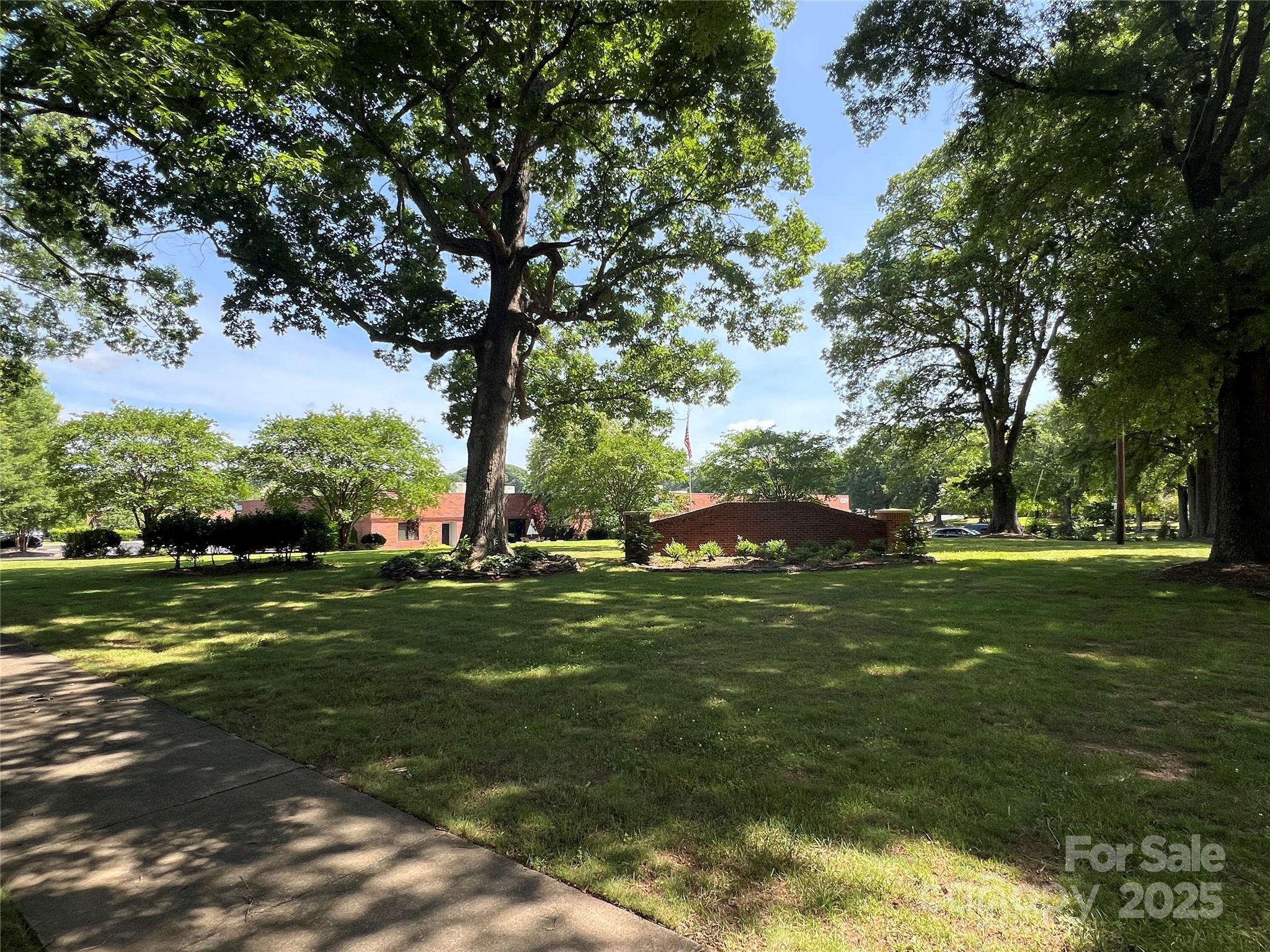 4455 Morris Park Drive E Property Photo 18