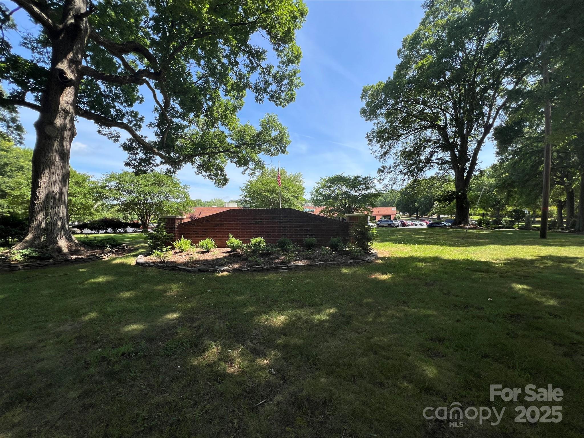4455 Morris Park Drive E Property Photo 19