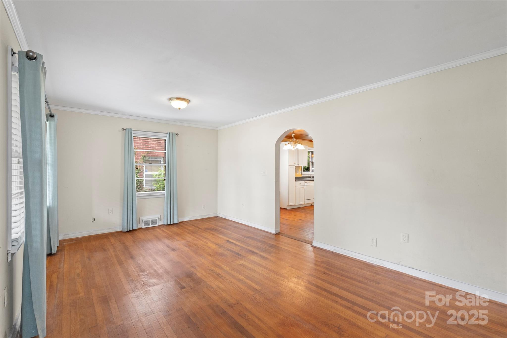 320 Ackert Avenue Property Photo 7