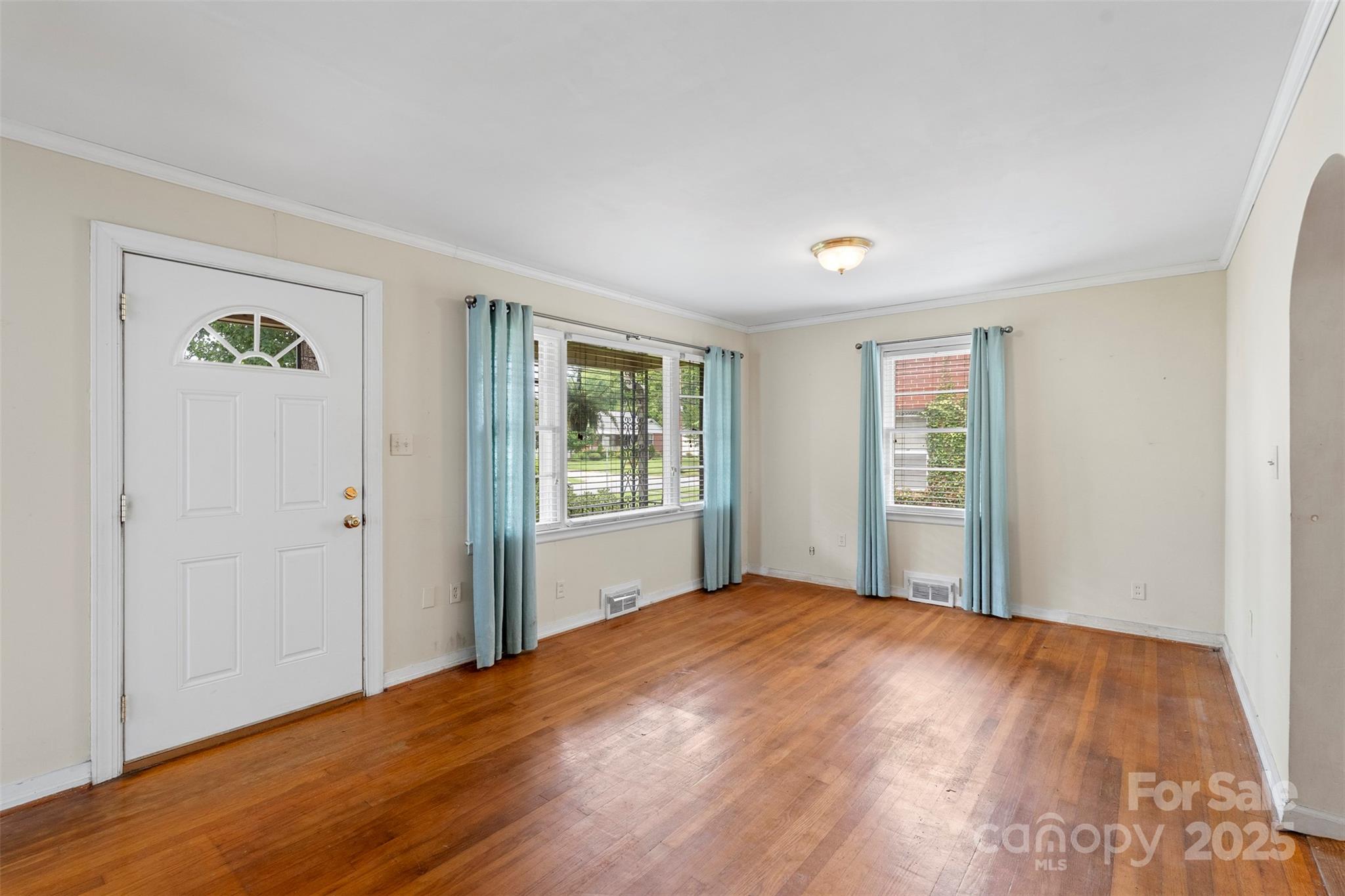 320 Ackert Avenue Property Photo 10
