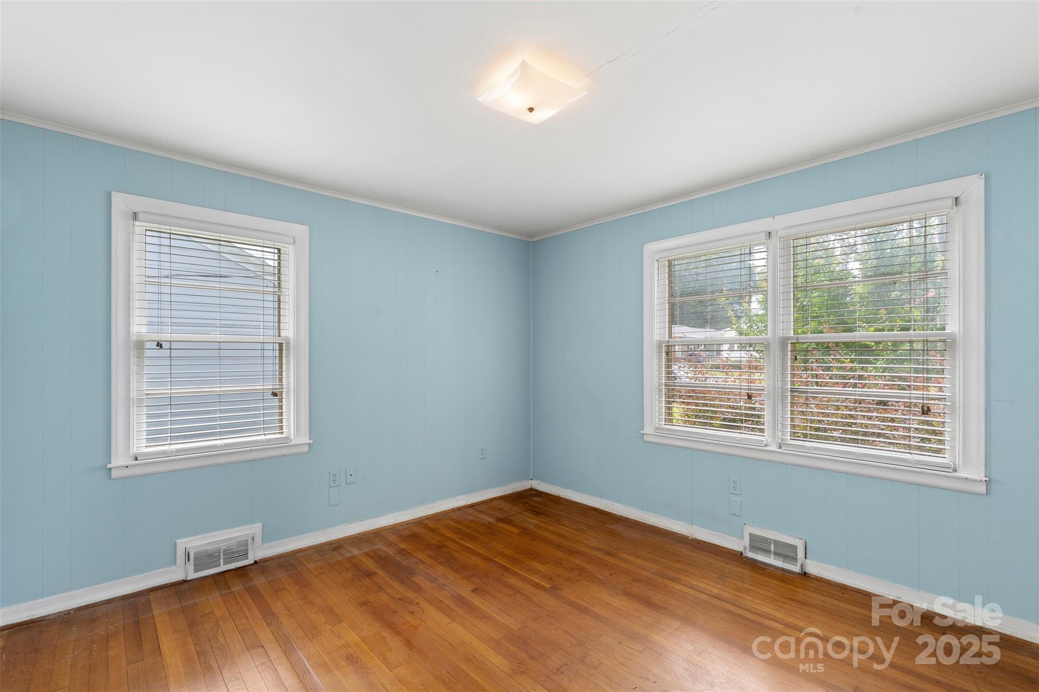 320 Ackert Avenue Property Photo 21