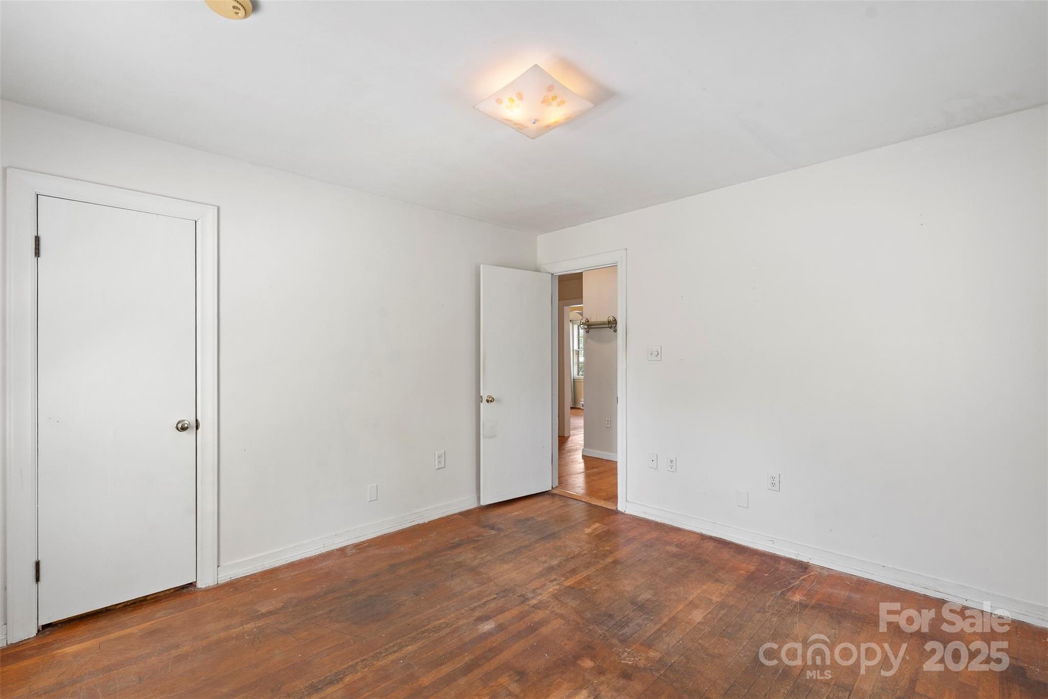 320 Ackert Avenue Property Photo 28
