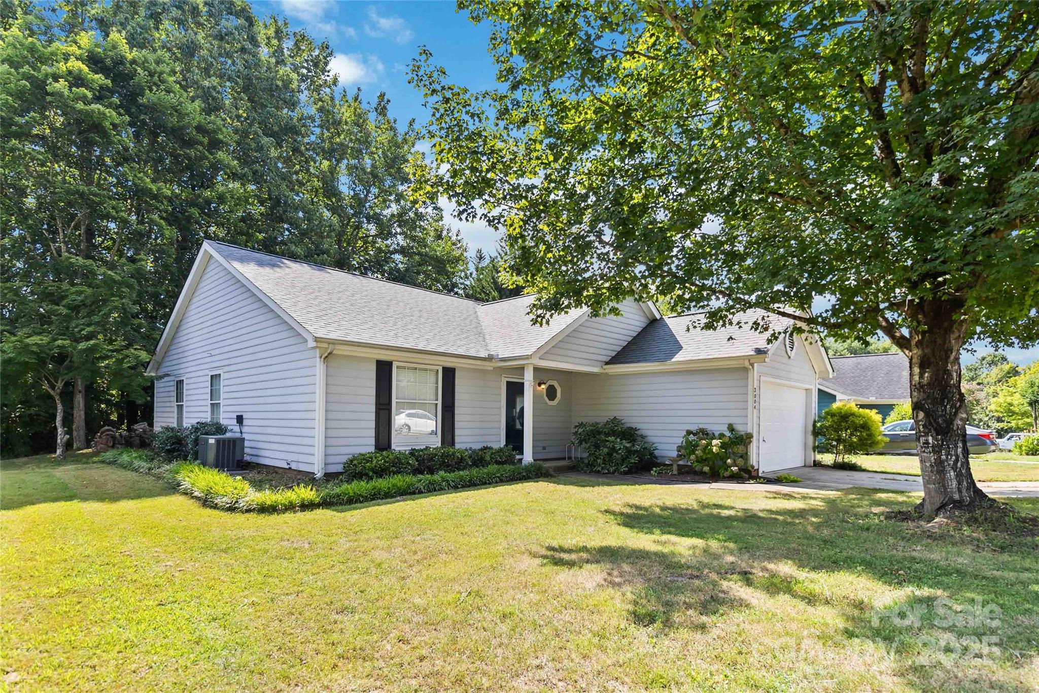 3004 Walsingham Court Property Photo 2