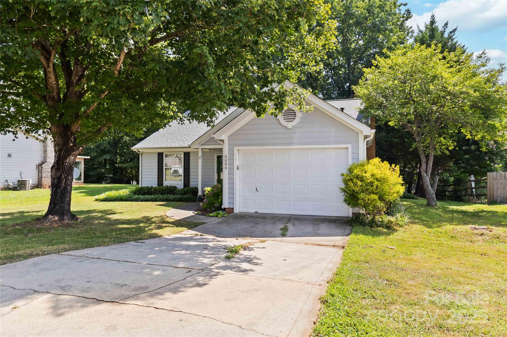 3004 Walsingham Court Property Photo 3