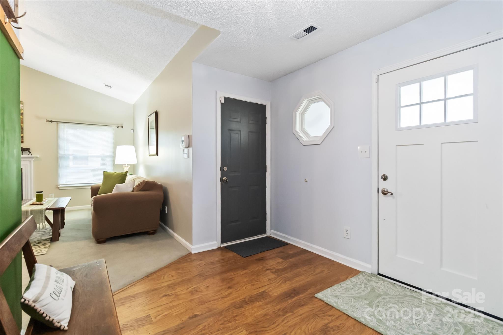 3004 Walsingham Court Property Photo 9