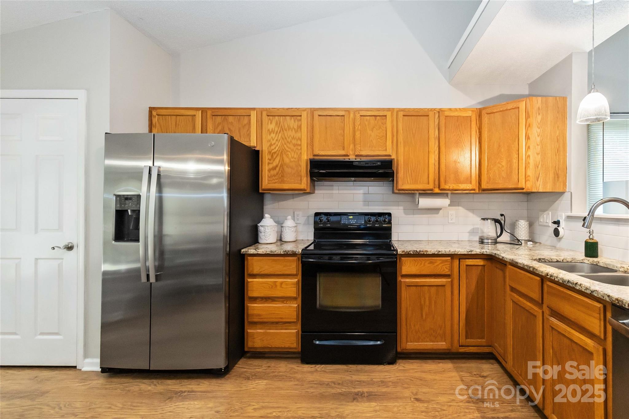 3004 Walsingham Court Property Photo 17