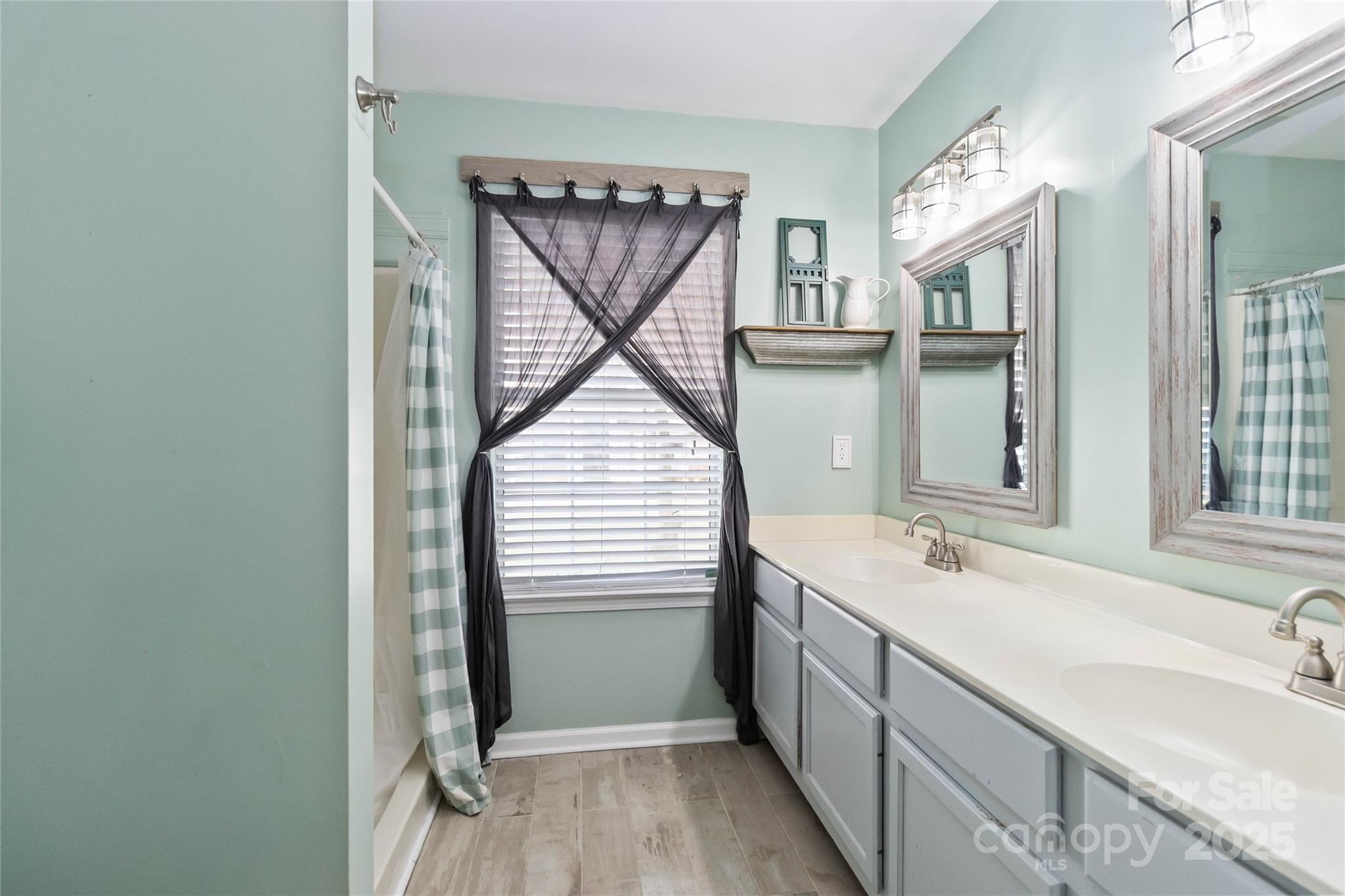 3004 Walsingham Court Property Photo 32