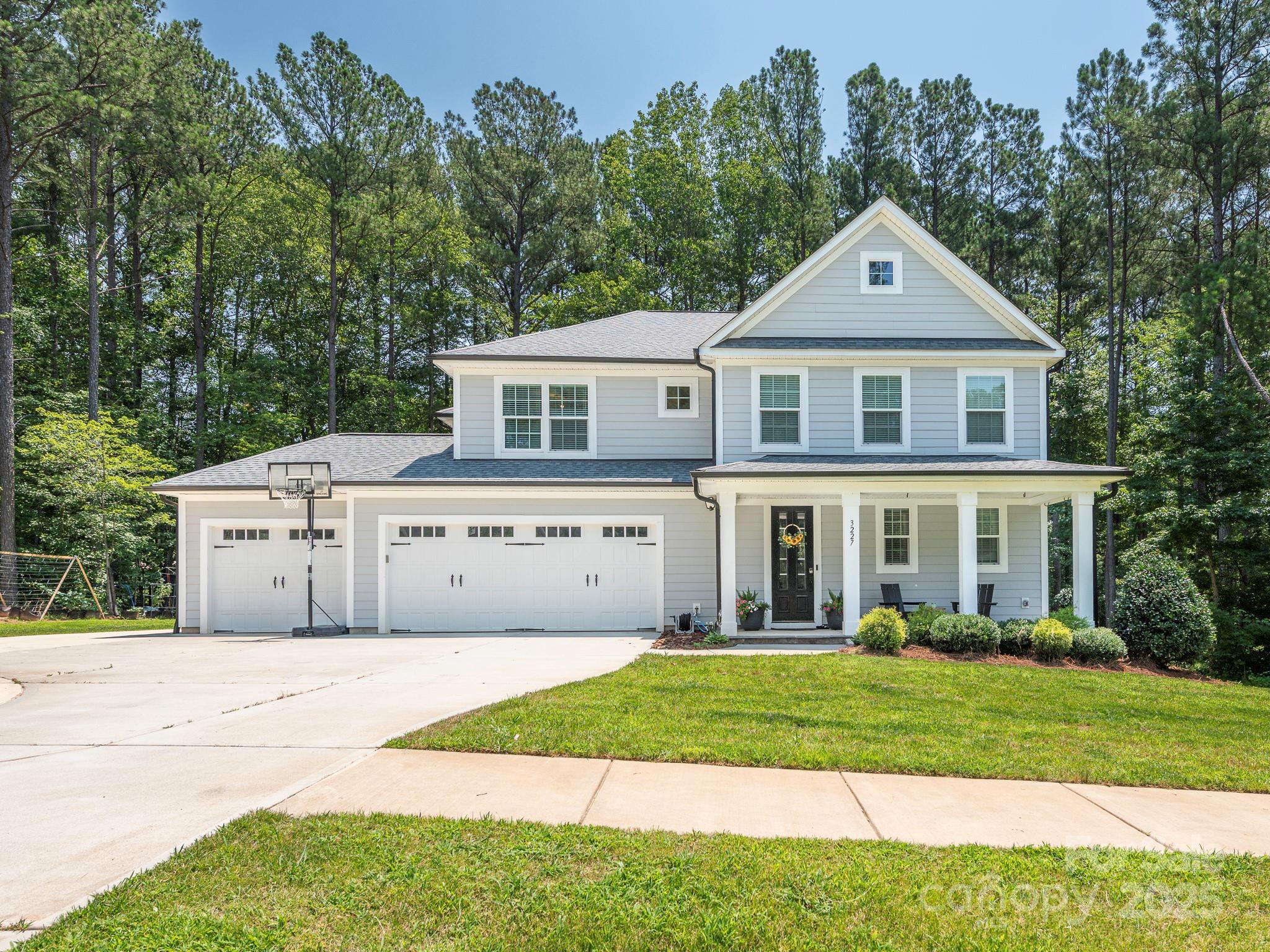 3227 Cape Fox Court Property Photo 1