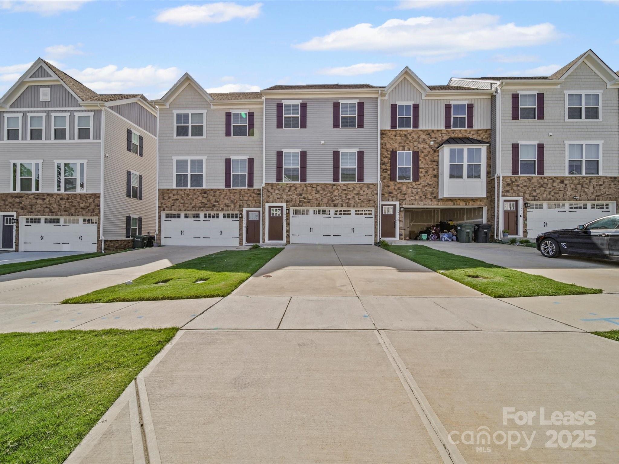 9922 Oaklawn Boulevard Property Photo 1