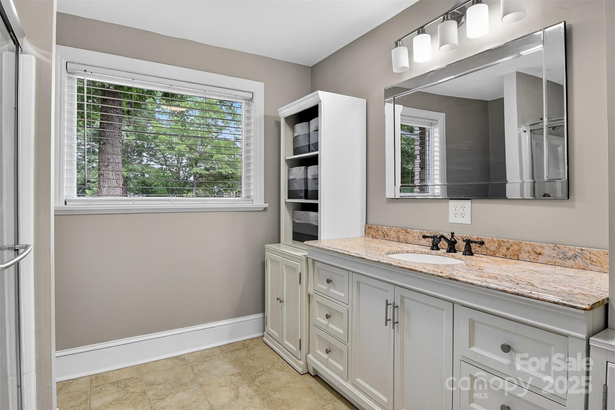 3127 N Center Street Property Photo 23