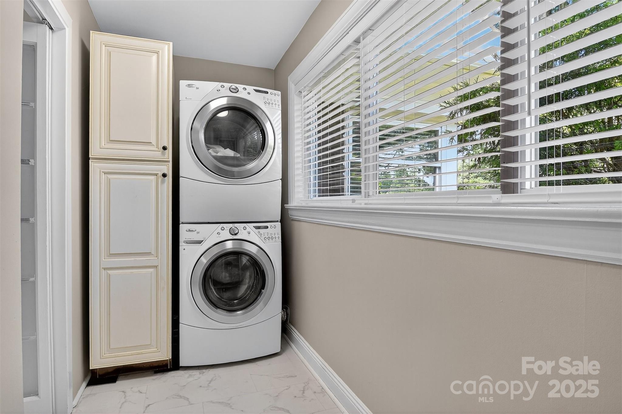 3127 N Center Street Property Photo 27