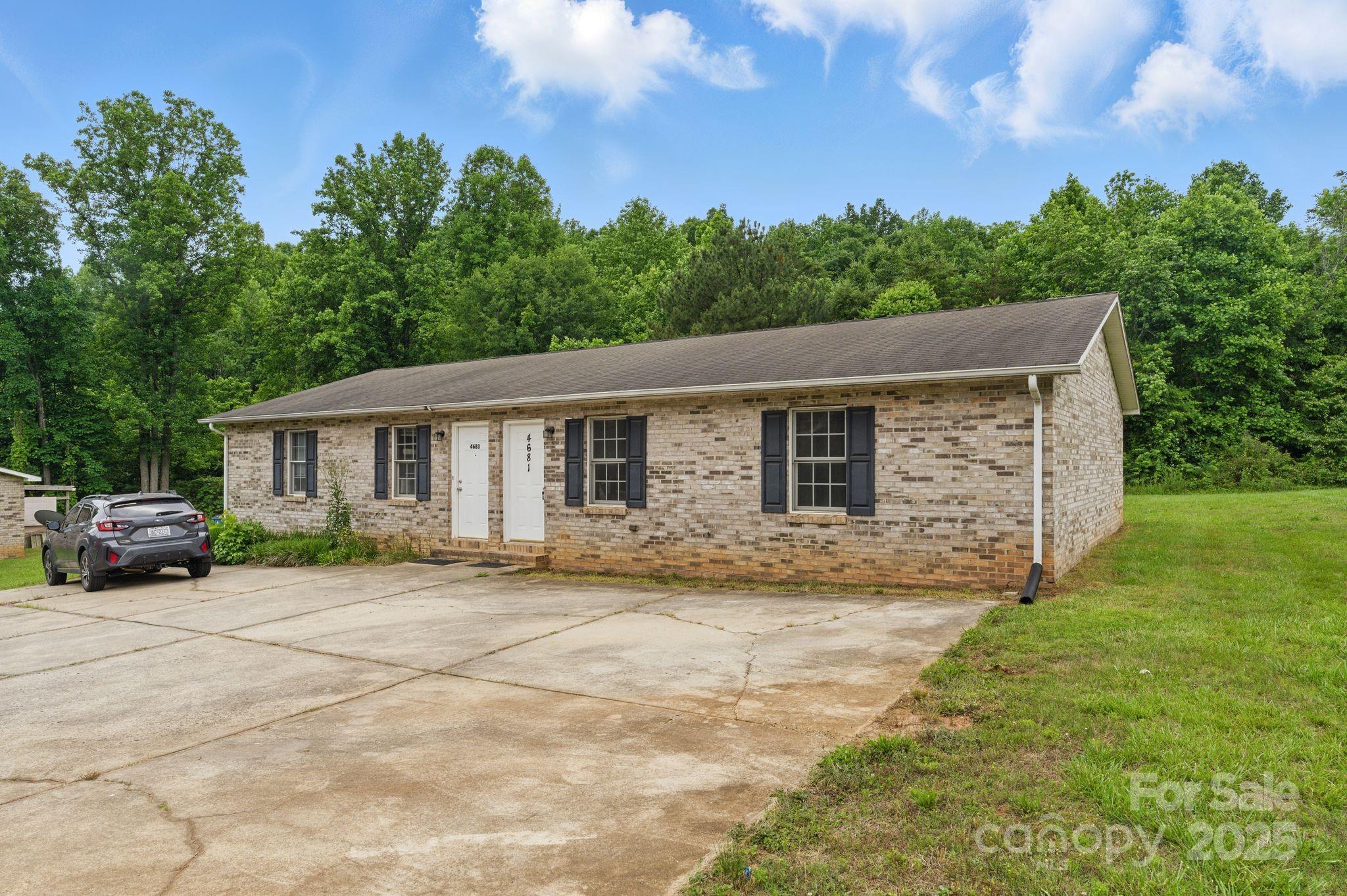 4681-4709 Grassy Creek Road Property Photo 2