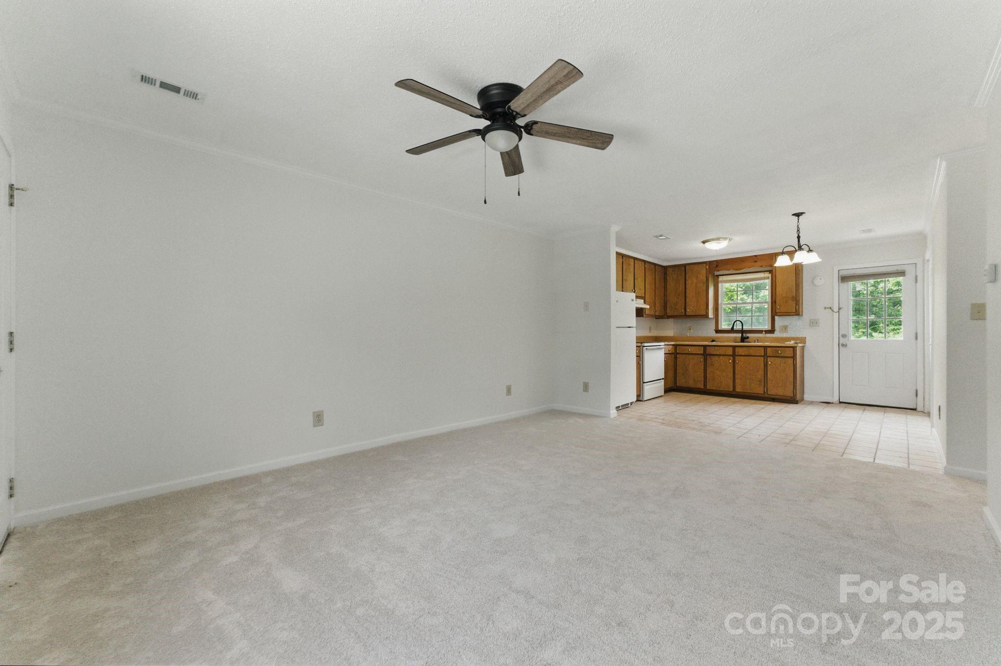 4681-4709 Grassy Creek Road Property Photo 4