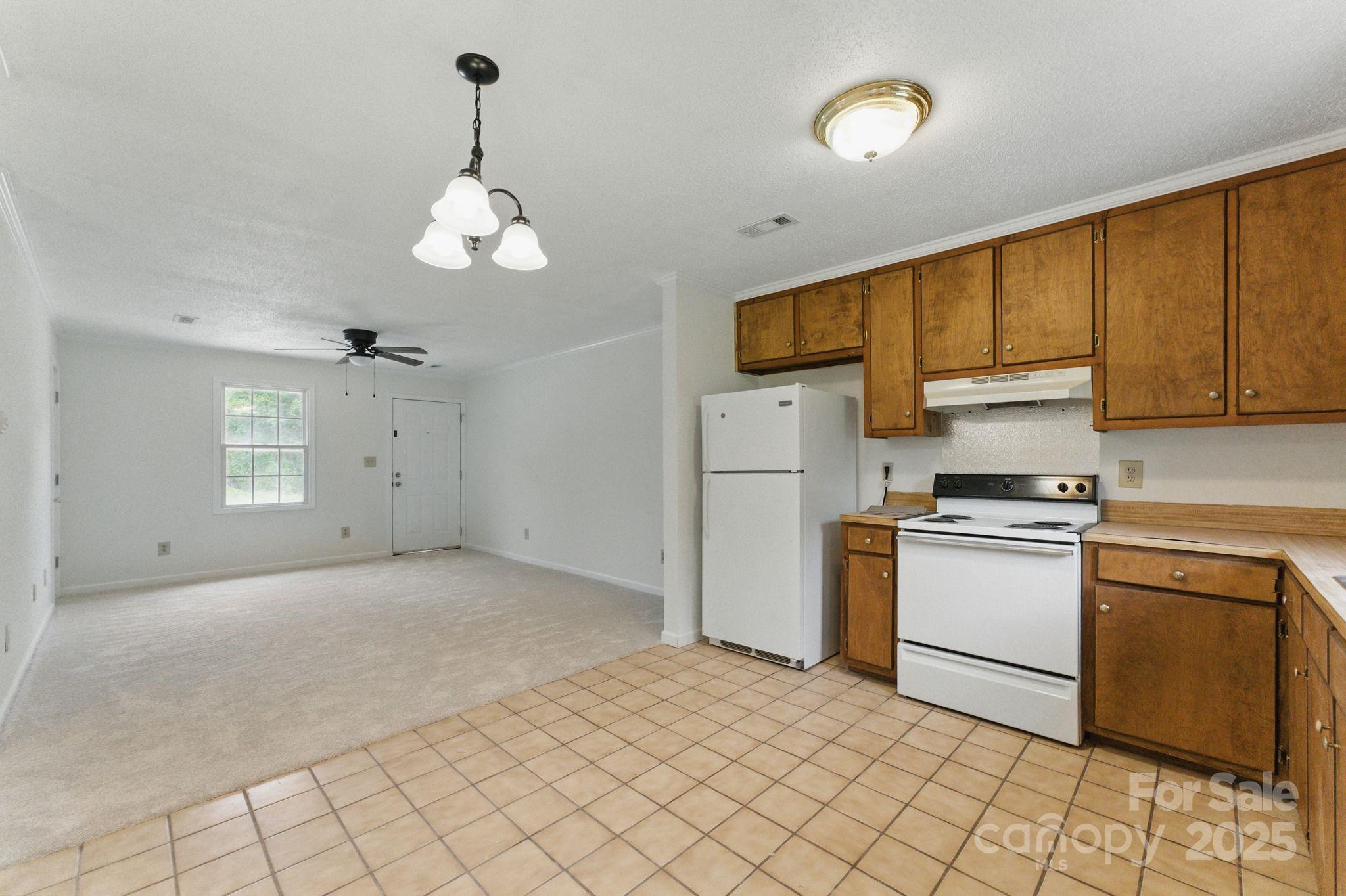 4681-4709 Grassy Creek Road Property Photo 6