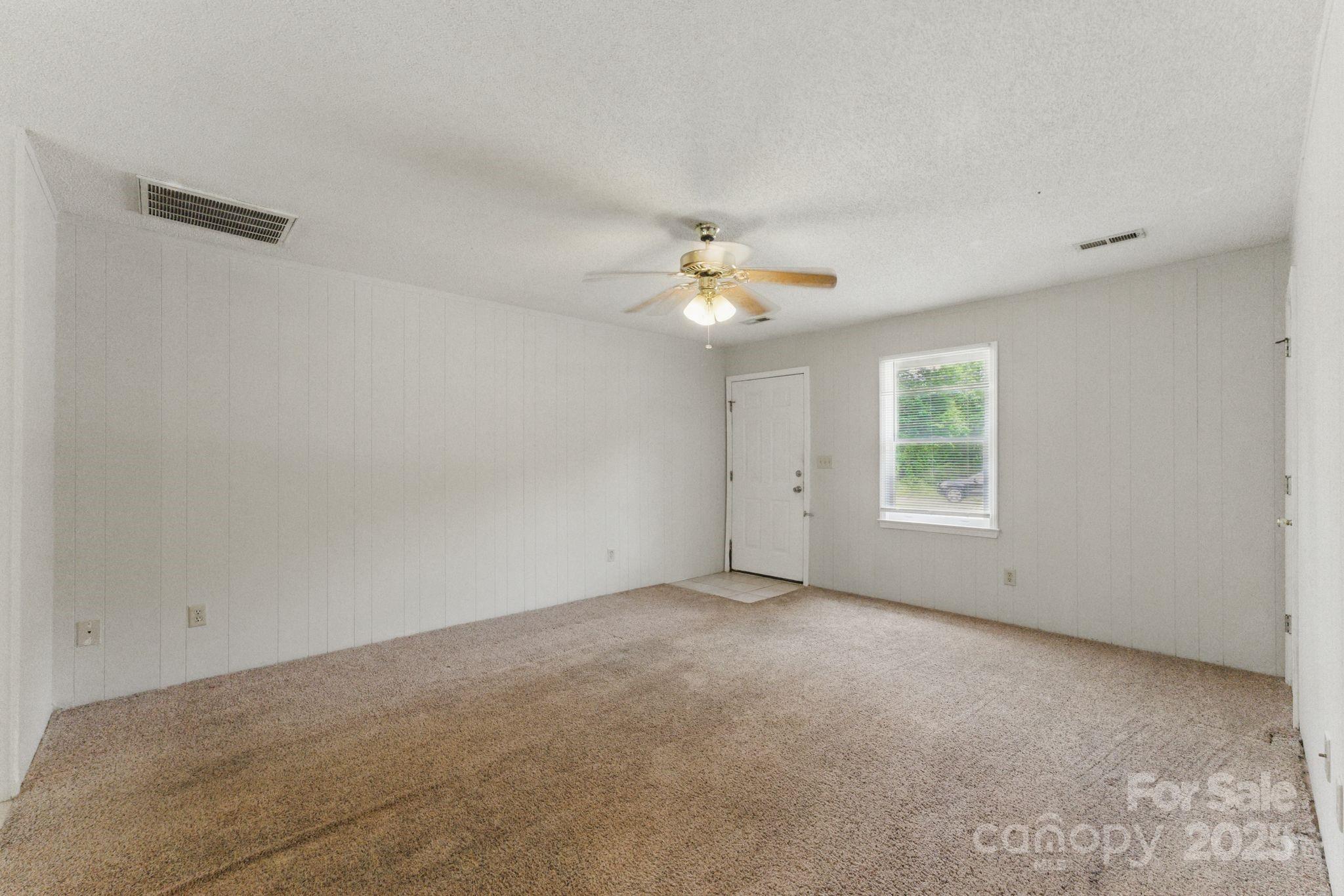 4681-4709 Grassy Creek Road Property Photo 14