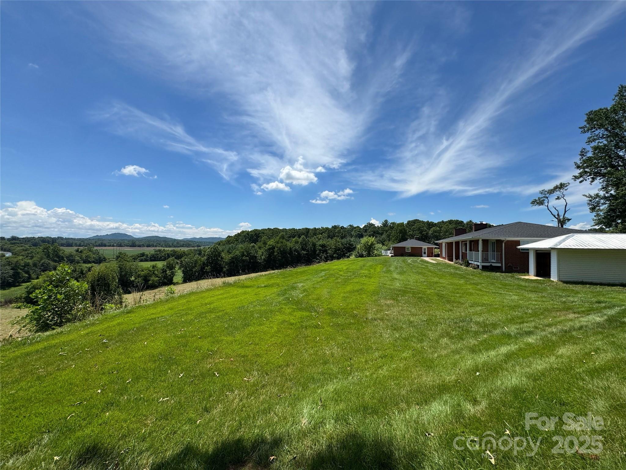 598 Miles View Drive Property Photo 6