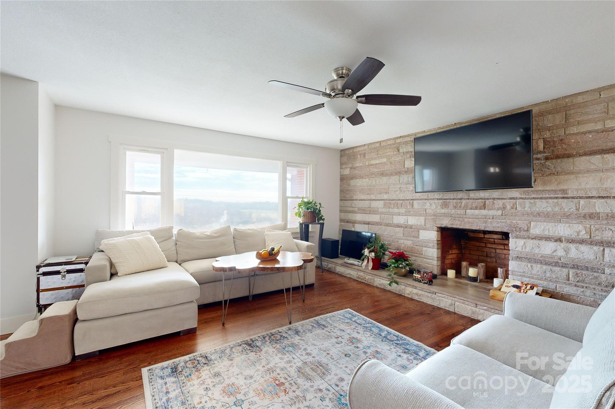 598 Miles View Drive Property Photo 27