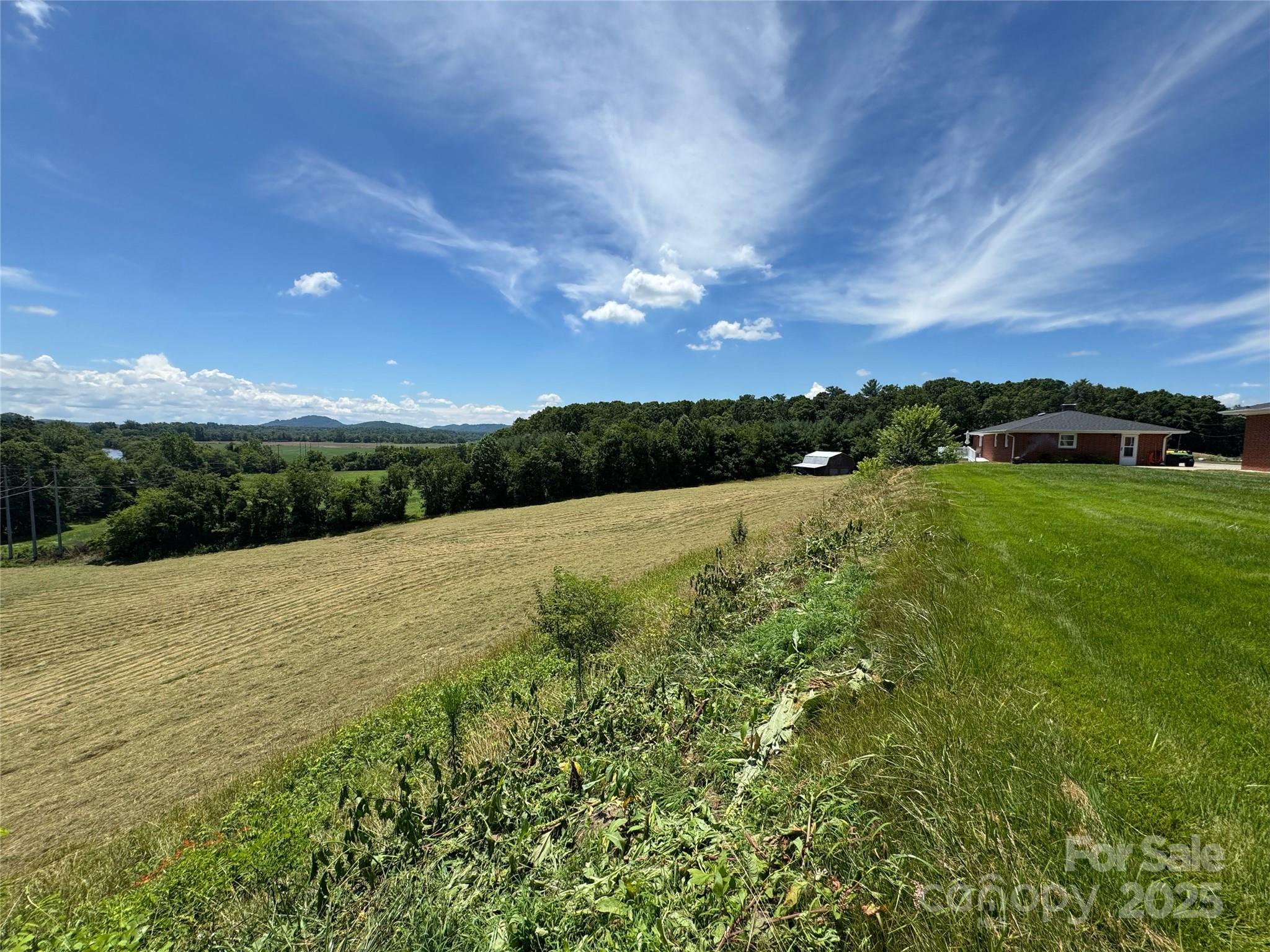 598 Miles View Drive Property Photo 7