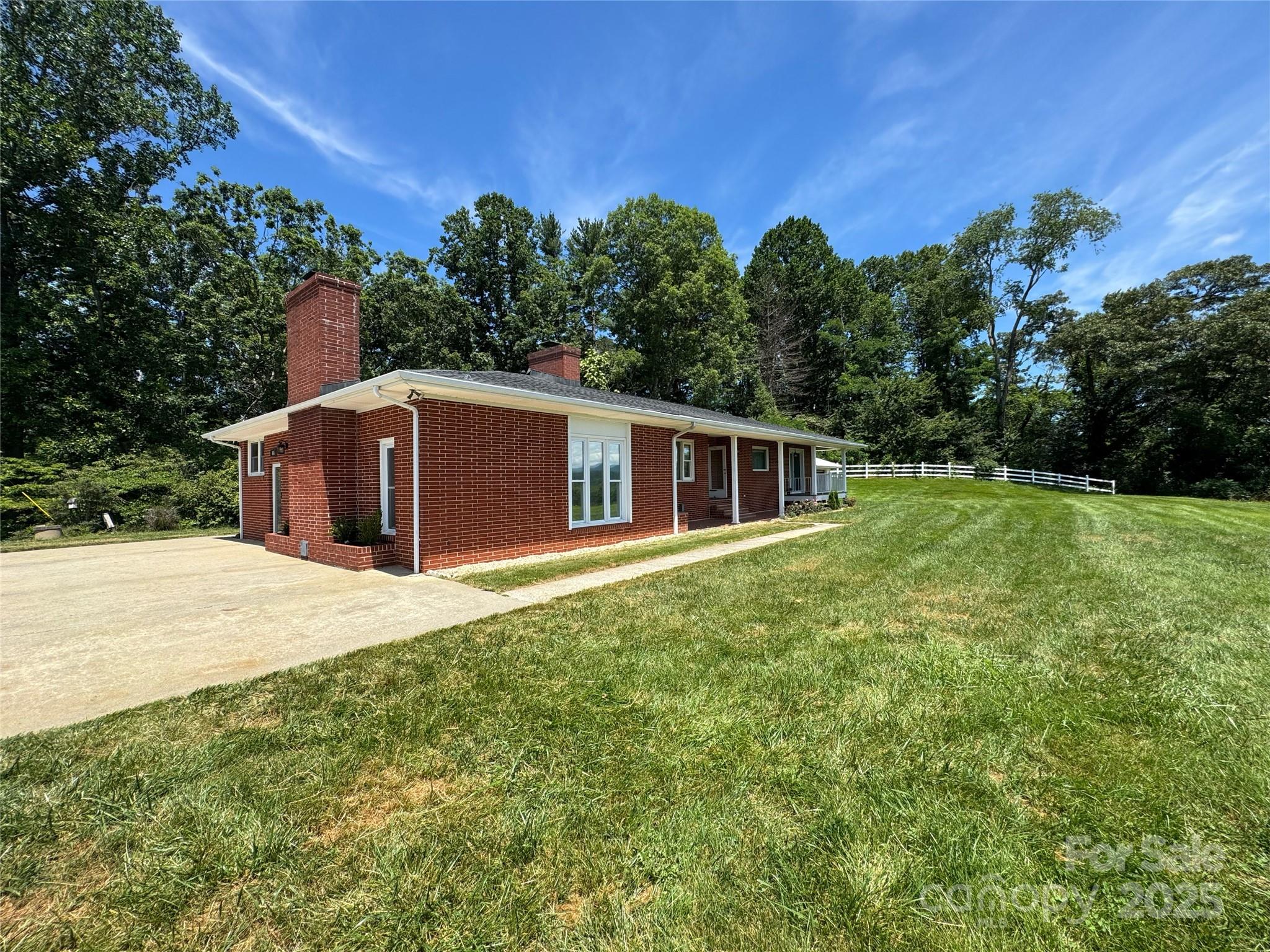 598 Miles View Drive Property Photo 11