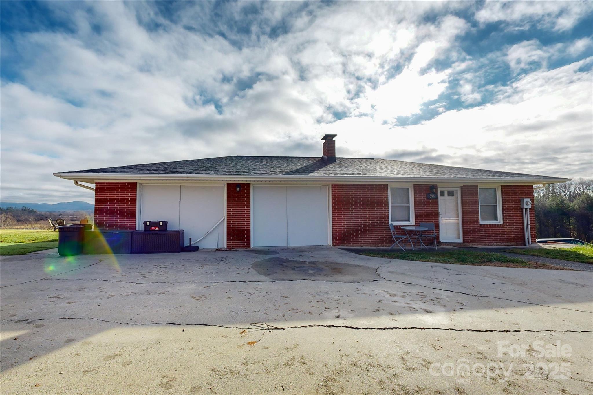 598 Miles View Drive Property Photo 13