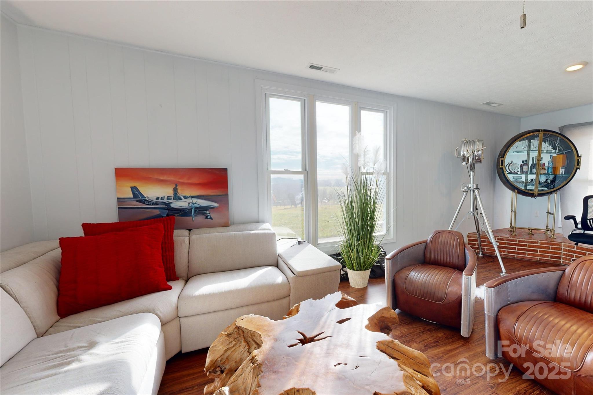 598 Miles View Drive Property Photo 18