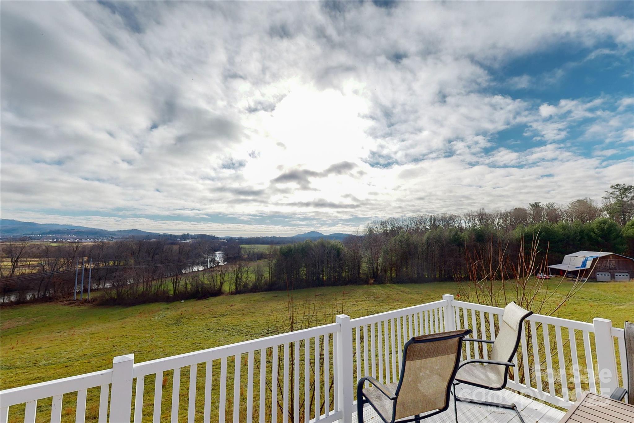 598 Miles View Drive Property Photo 20