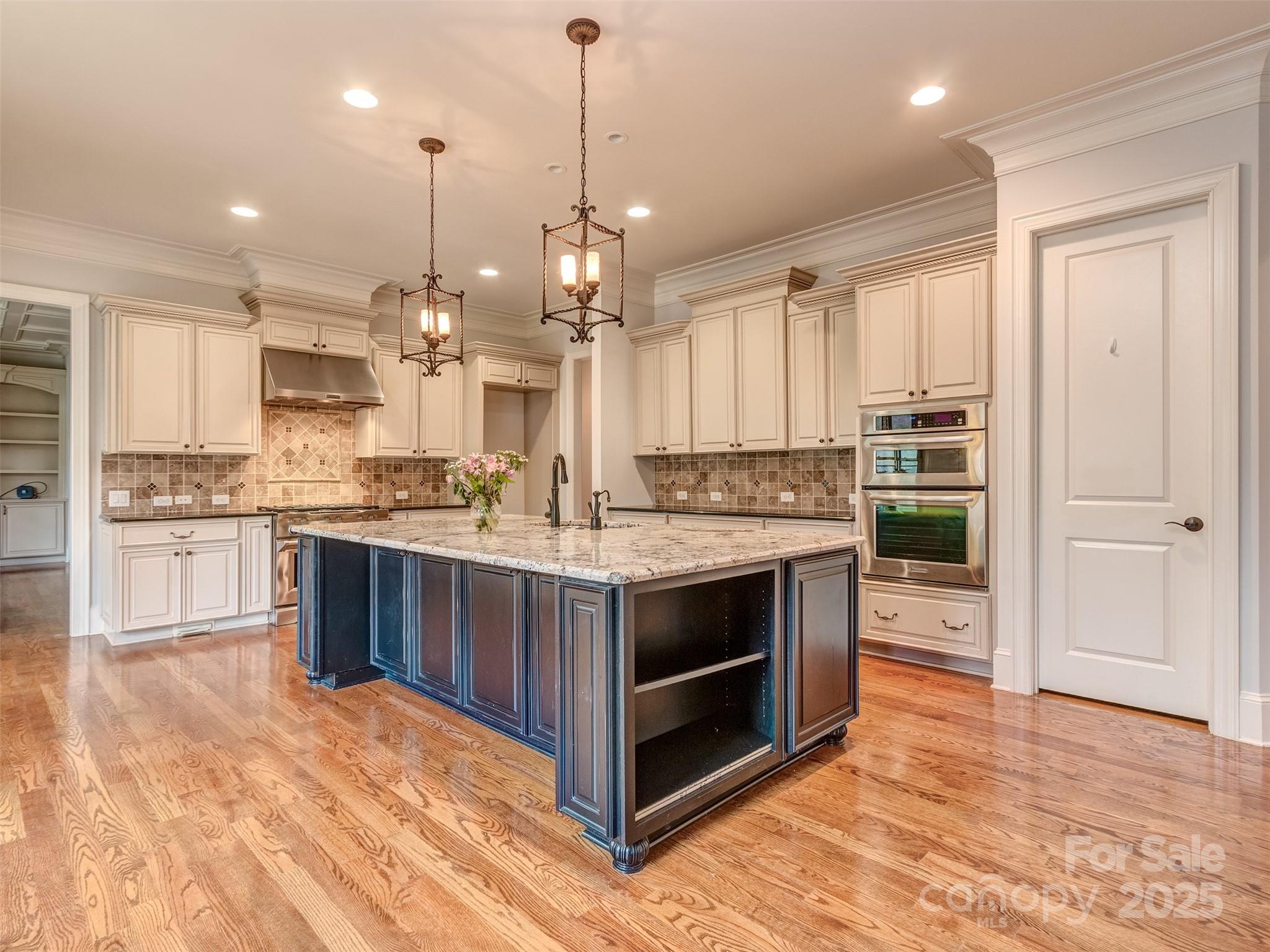 1377 Shinnecock Lane Property Photo 19