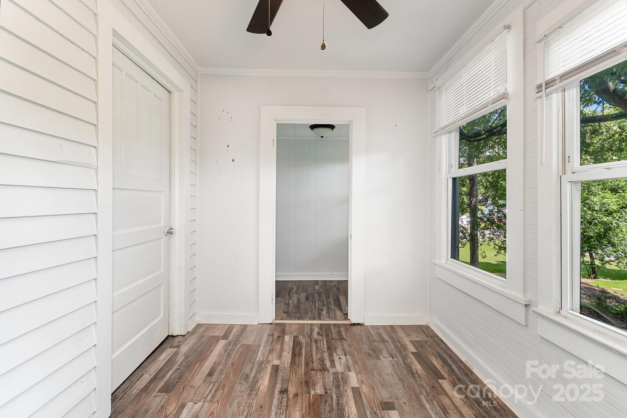 1224 Hollywood Terrace Property Photo 10