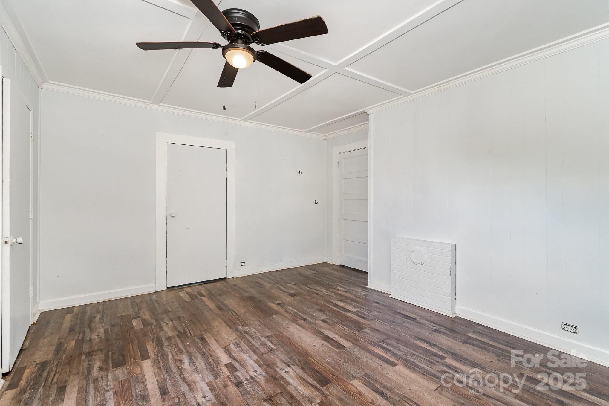 1224 Hollywood Terrace Property Photo 13