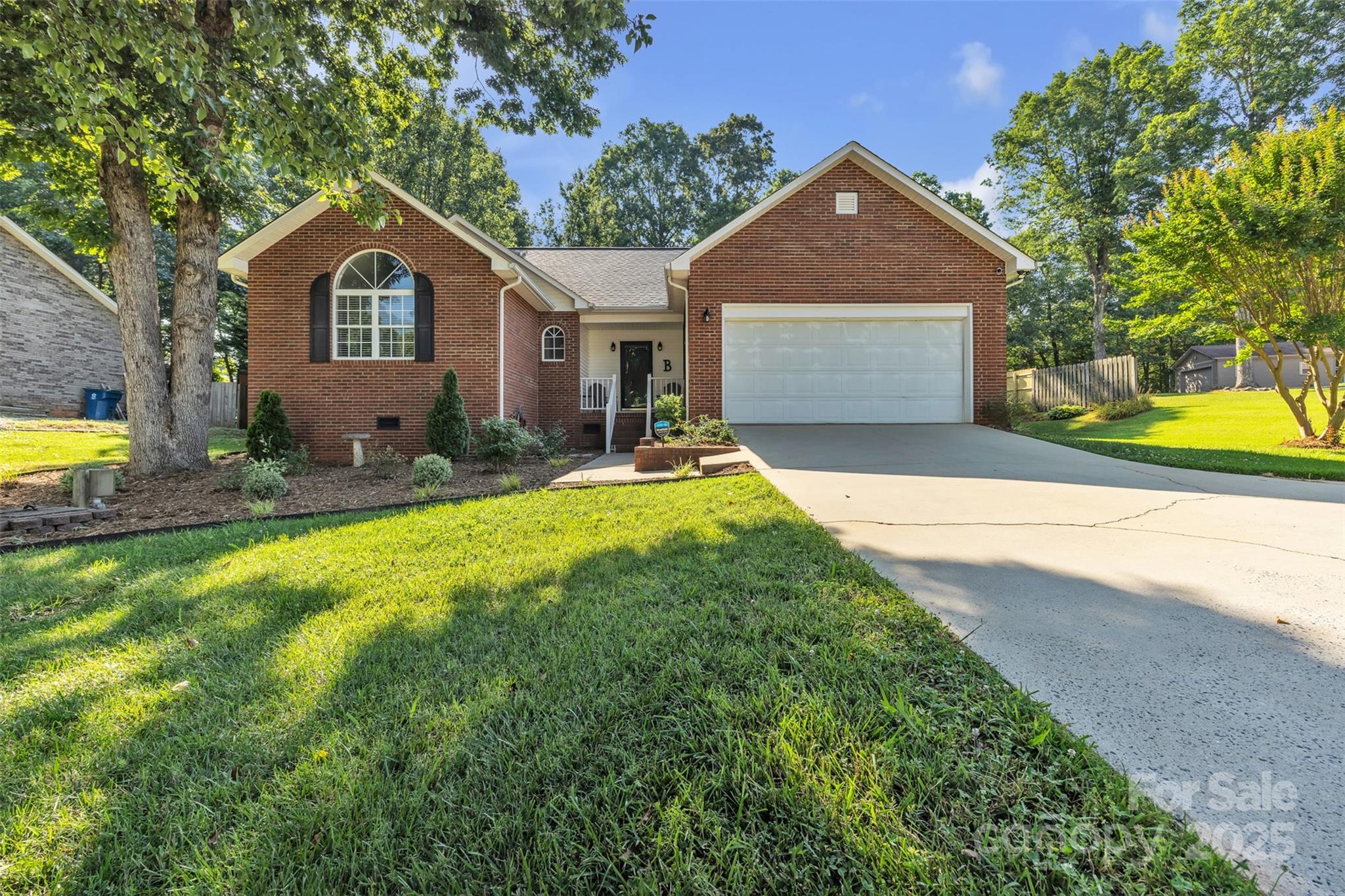 5476 Twelve Oak Lane Property Photo 1
