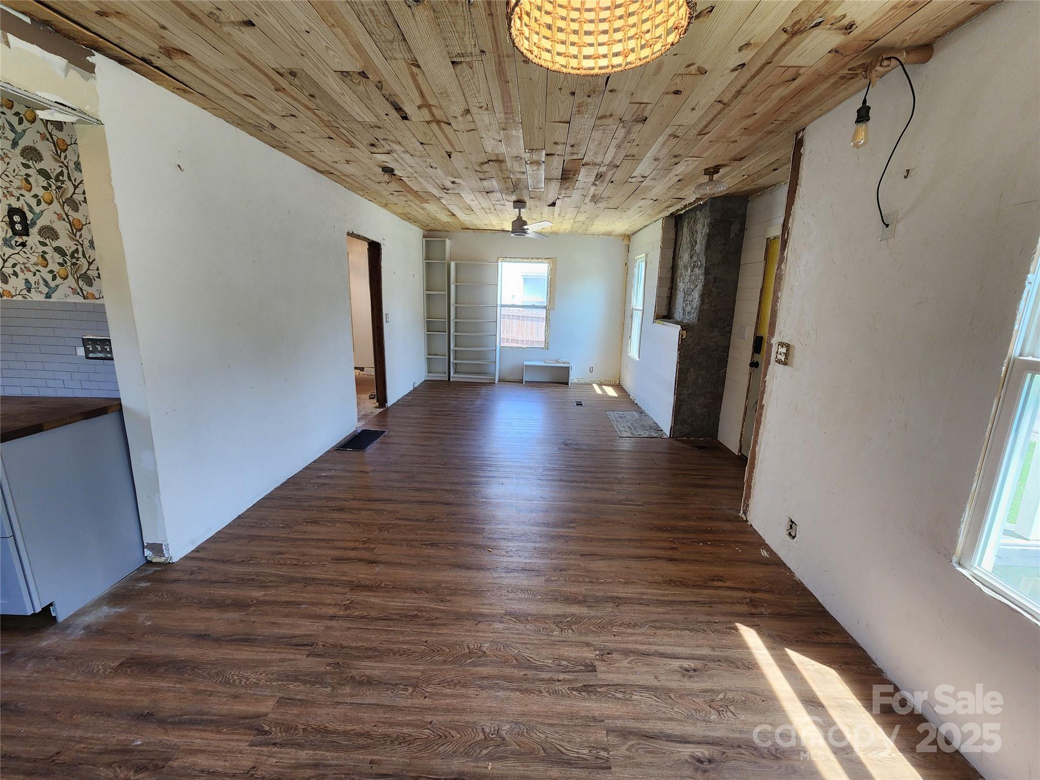 1004 S Ridge Avenue Property Photo 3