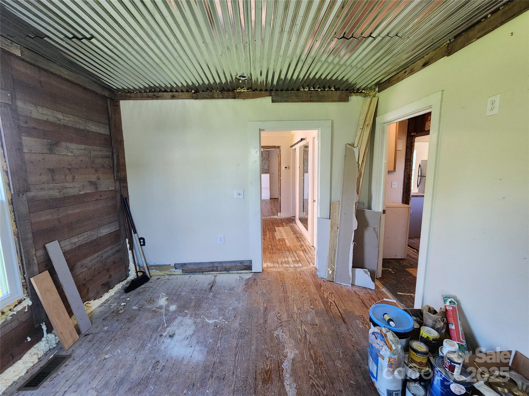 1004 S Ridge Avenue Property Photo 10