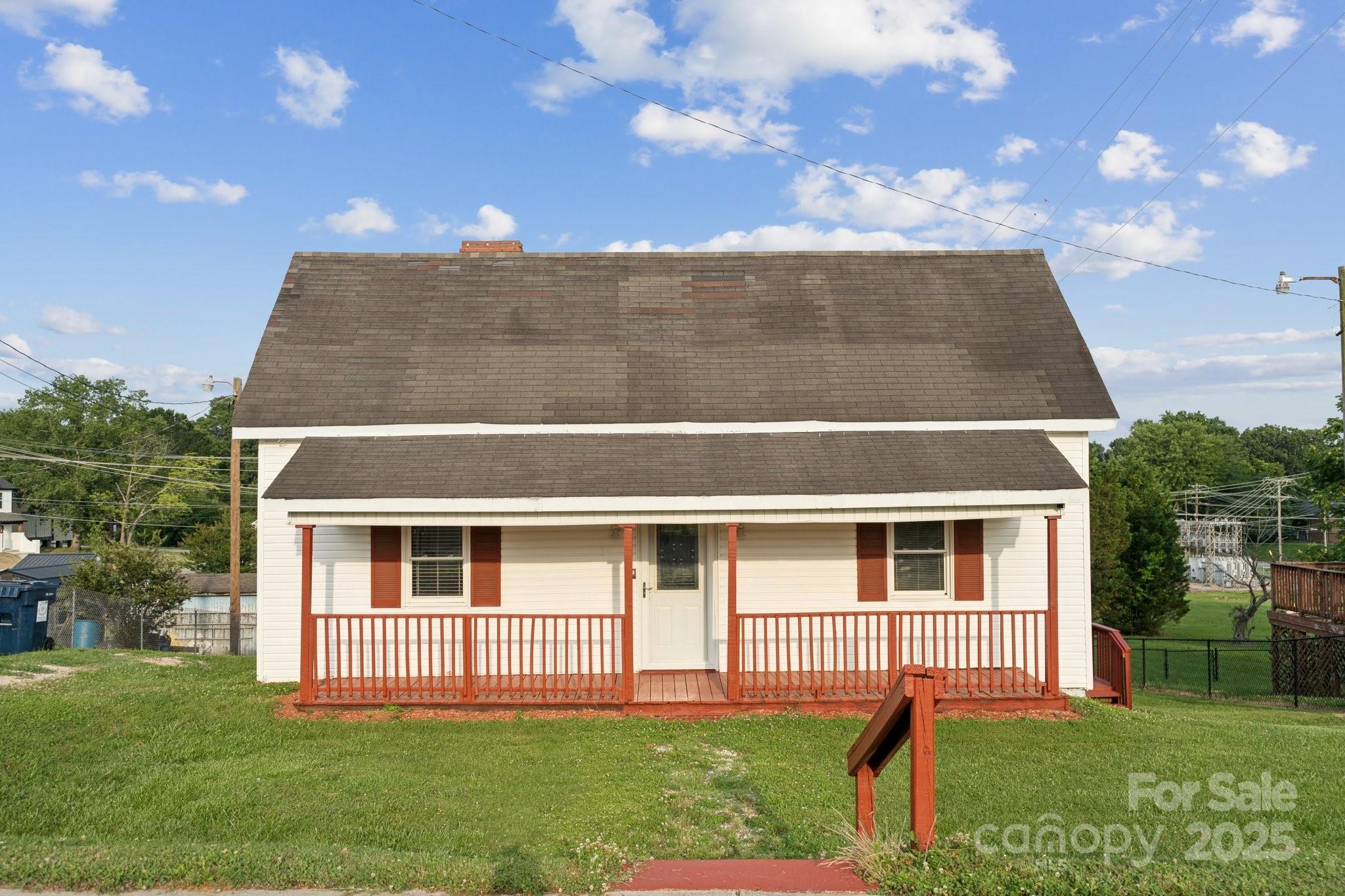 411 S Central Avenue Property Photo 1